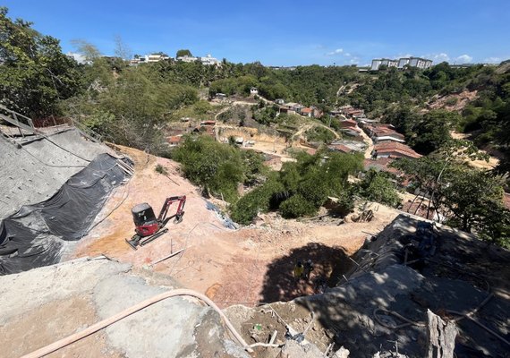Contenção da encosta Princesa Diana avança e chega a 42% de conclusão