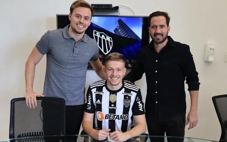 Atlético-MG oficializa campeão olímpico Bruno Fucks para a vaga de Júnior Alonso