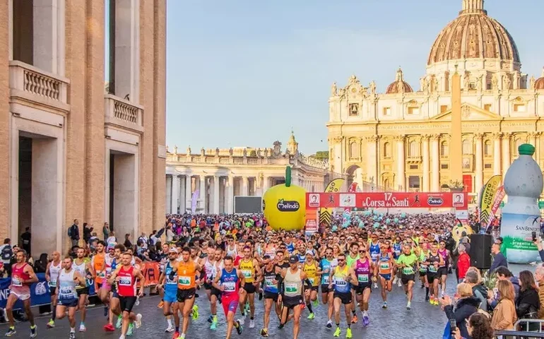 5 mil pessoas participam da Corrida de Todos os Santos em Roma