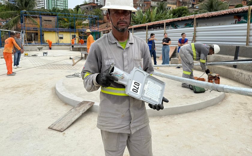 Prefeitura expande rede de iluminação em espaços públicos de Maceió