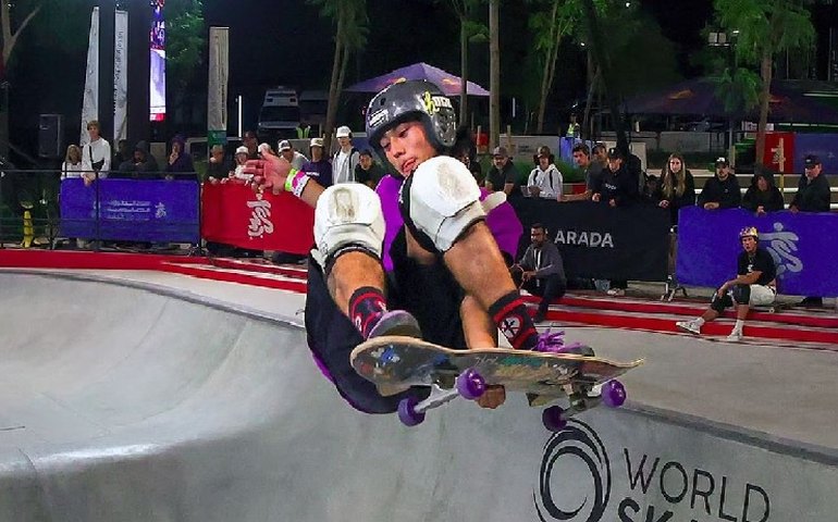 Augusto Akio é vice-campeão no Mundial de Skate Park; Pedro Barros termina em 3°