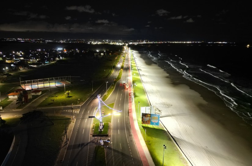 Projeto Rede Limpa retira cinco toneladas de cabos inativos no Pontal da Barra