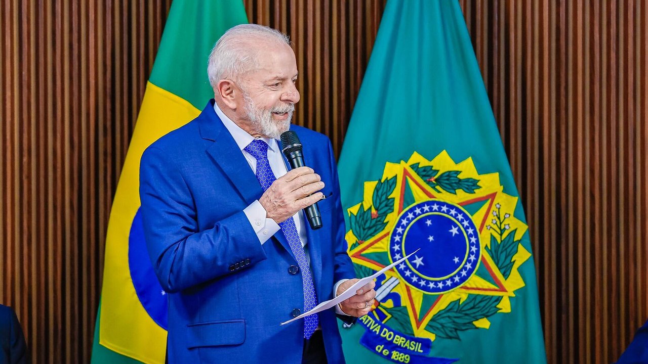 Mídia: Brasil deve adotar reciprocidade em relação à taxação dos EUA sobre o aço e o alumínio
