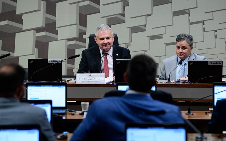 CAE adia votação de projeto que prorroga desoneração da folha até 2027