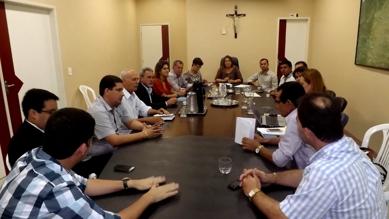 Arapiraca: Prefeitos elegem Célia para presidir consórcio