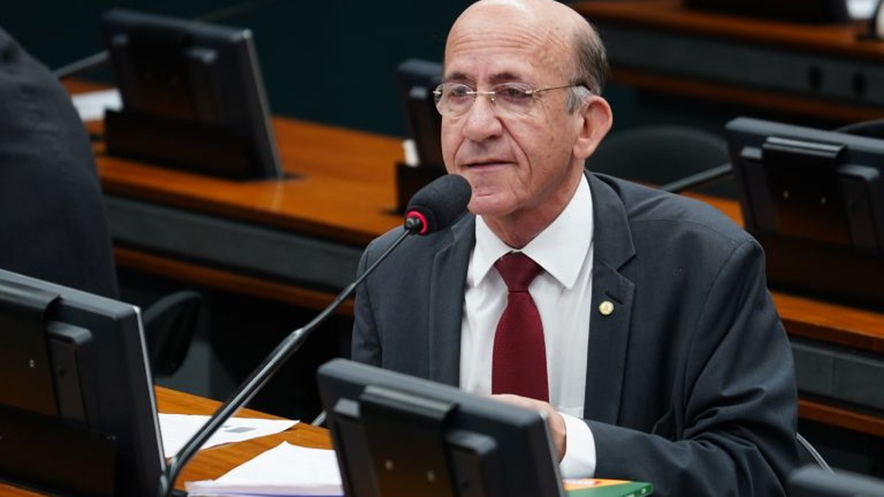 Projeto proíbe divulgação de pesquisa eleitoral 30 dias antes das eleições