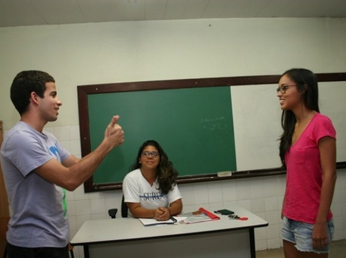Seduc oferta cursos gratuitos de Libras para comunidade