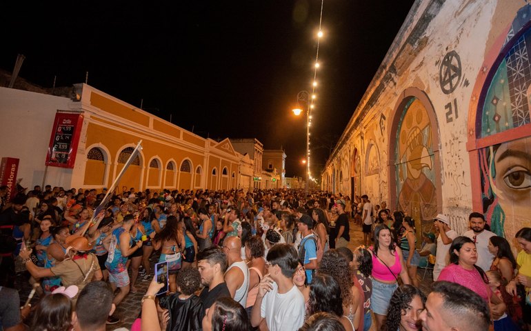 Jaraguá Folia promete arrastar milhares de foliões pelo bairro histórico nesta sexta