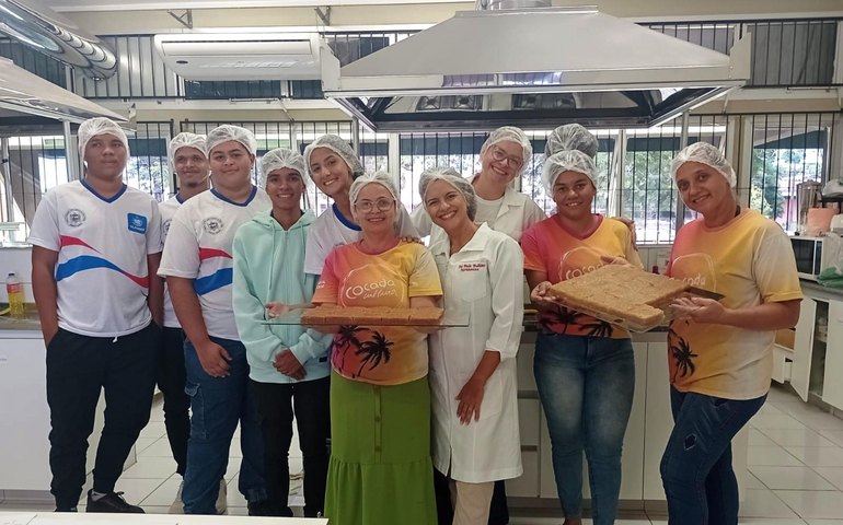 Estudo apoiado pela Fapeal visa aprimorar segurança alimentar em bancas de cocadas da Massagueira