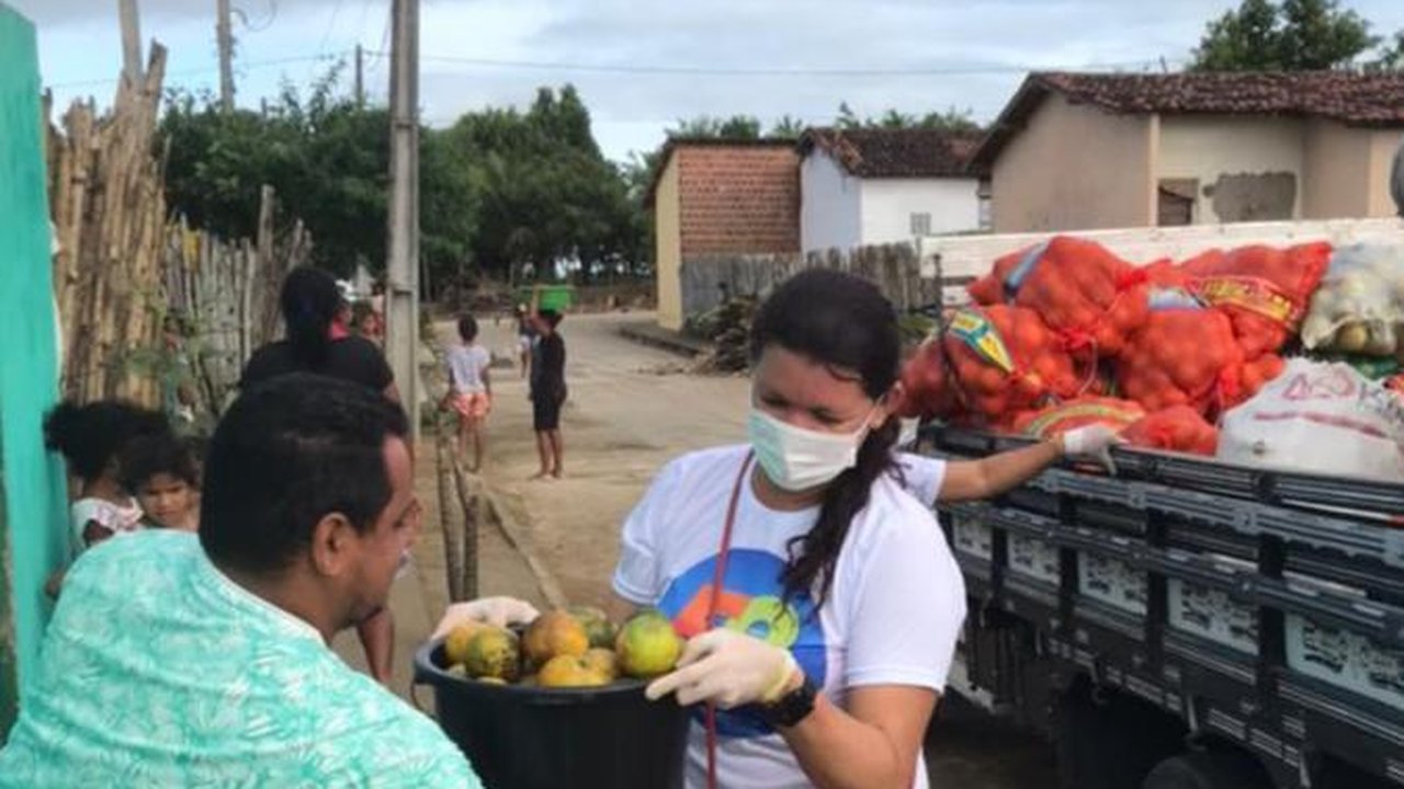 Parceria entre secretarias de Branquinha garante entrega de mais de 8 toneladas de alimentos da agricultura familiar