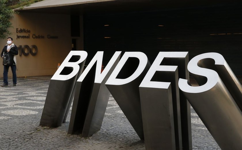 BNDES assina contrato com Banco de Desenvolvimento da América Latina