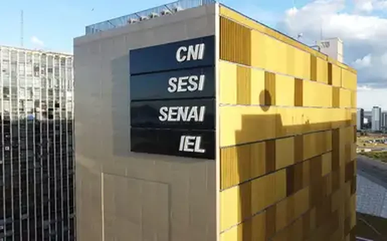 Taxa de 50% inviabiliza negócios industriais, afirma, ao Senado, diretor da CNI