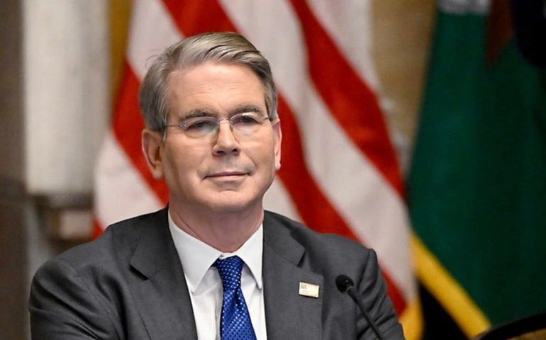 Bessent cobra corte de juros do Fed e fala em início de discussões sobre sucessor de Powell