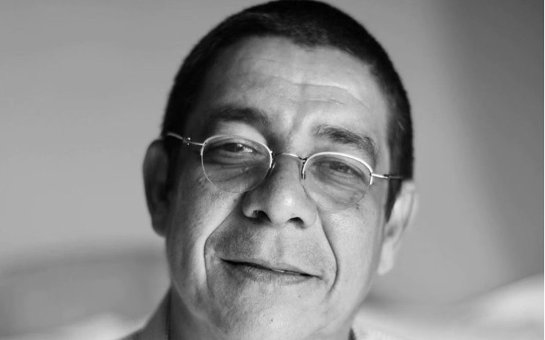 Zeca Pagodinho inaugura estátua em sua homenagem em Xerém