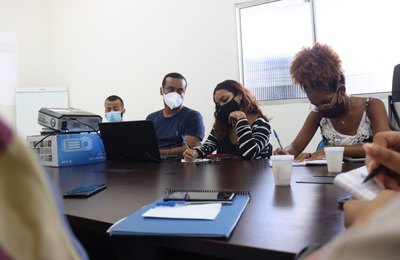 Pesquisadores da Educação participam de capacitação sobre coleta de dados em campo