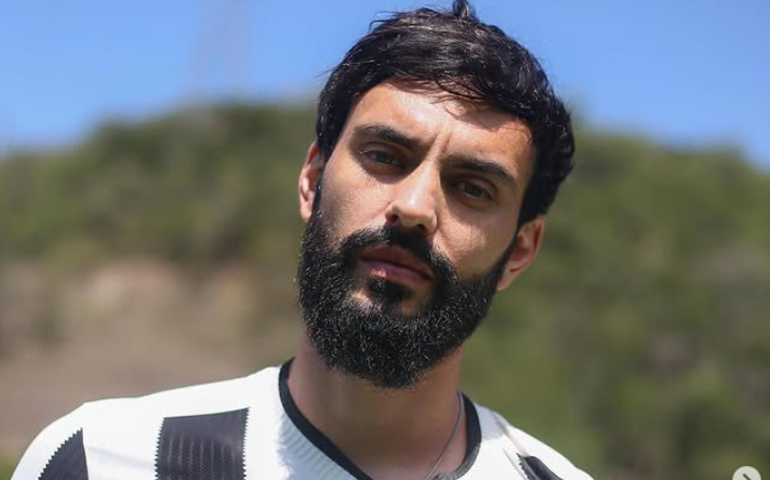 Botafogo oficializa a contratação do atacante Mastriani por empréstimo até o fim do ano