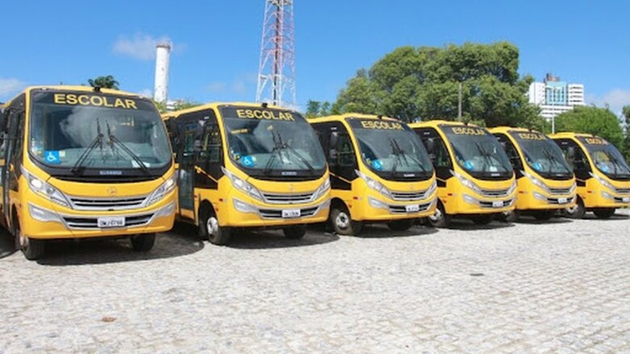 75 novos ônibus escolares integram frota alagoana nas próximas semanas; outros 125 até dezembro