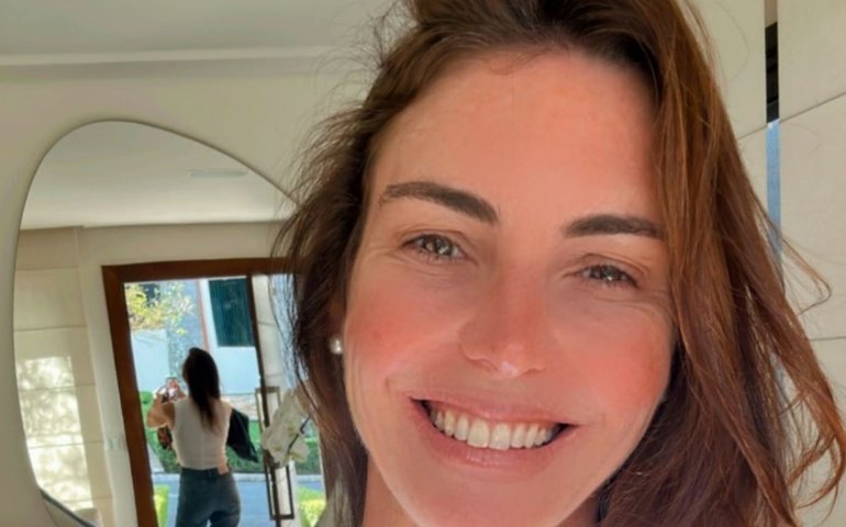 Glenda Kozlowski é internada em São Paulo após infecção alimentar