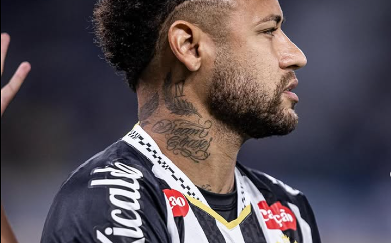 Parças de Neymar cantam para Ancelotti: 'Se não chamar, a casa vai cair e o bicho vai pegar'