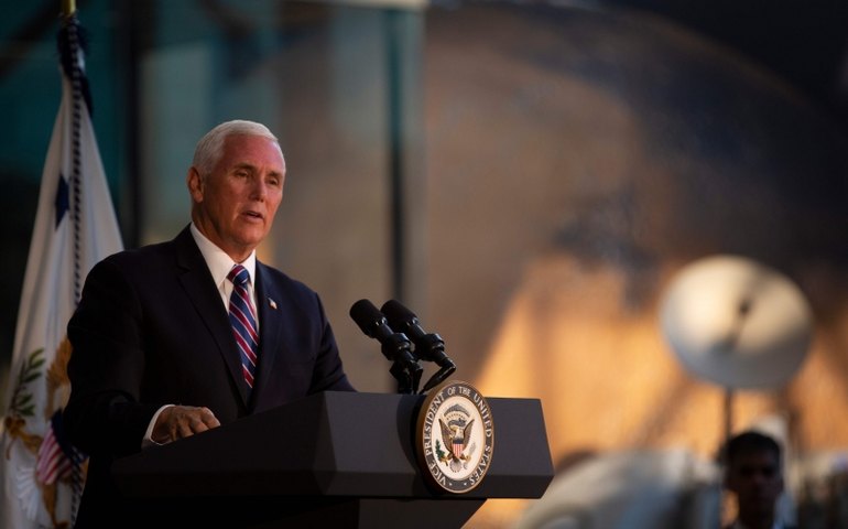 Pence comemora dado de emprego dos EUA e diz que Casa Branca discute estímulos