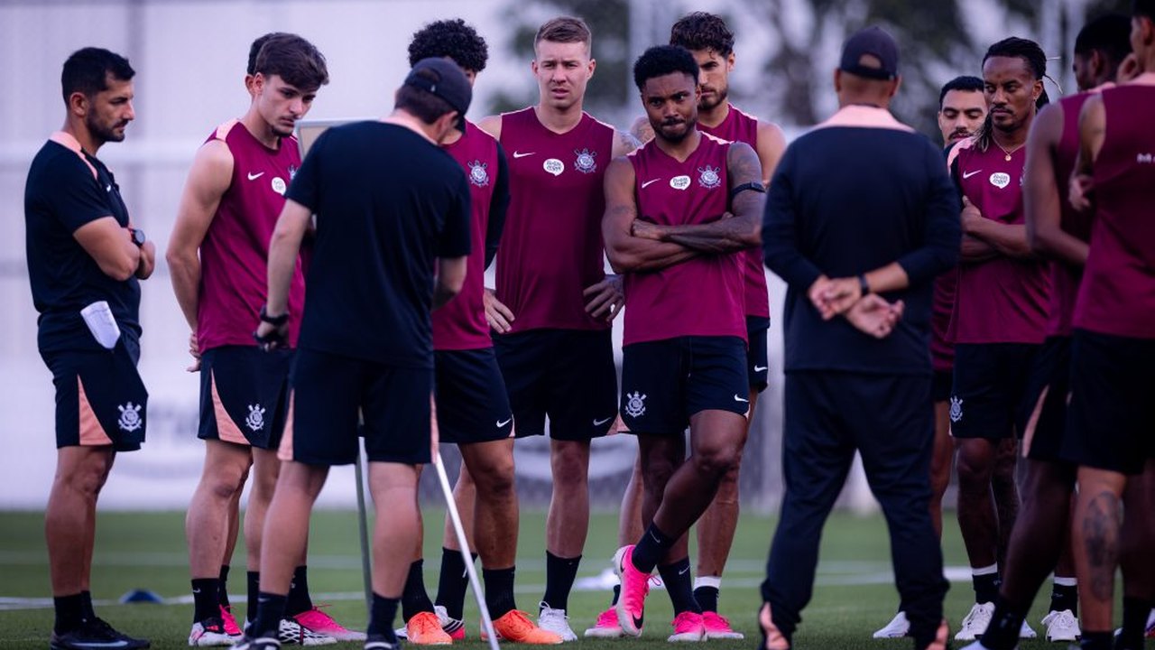 Bastidores do Corinthians apresentam desgaste entre jogadores e diretoria