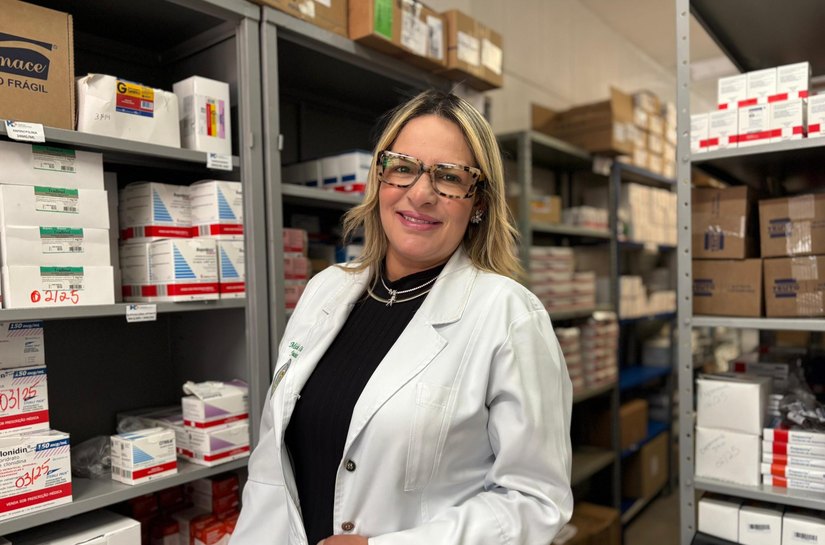 Farmacêutica do Hospital Metropolitano de Alagoas explica os principais cuidados com os medicamentos em casa