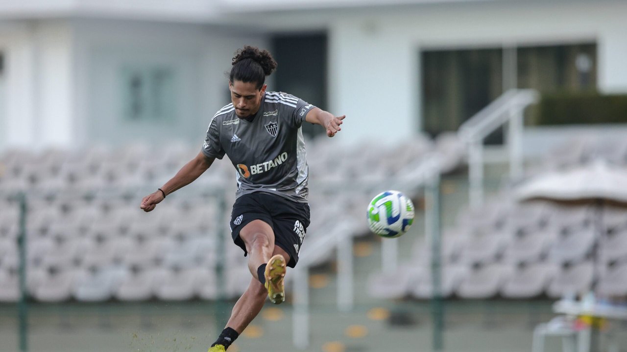 Maurício Lemos e Zaracho sofrem lesões musculares e se tornam desfalques no Atlético-MG