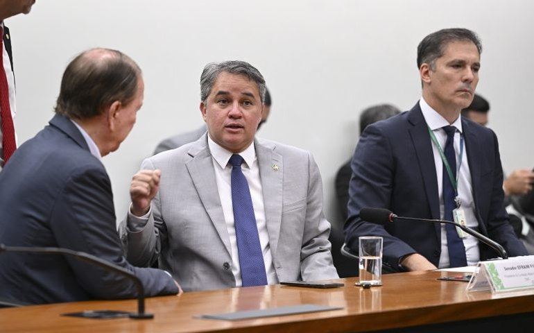 Comissão Mista de Orçamento aprova 11 dos 16 relatórios setoriais do Orçamento de 2026