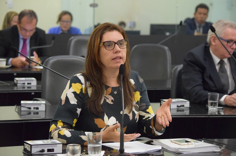 Projeto da deputada Jó Pereira garante direito ao parto humanizado em Alagoas