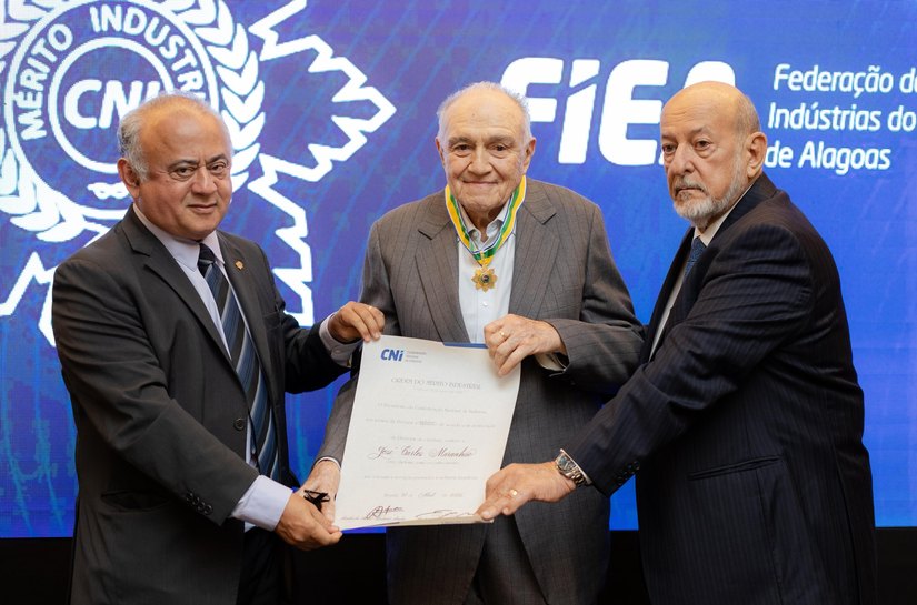 CNI e Fiea homenageiam José Carlos Maranhão com a Medalha do Mérito Industrial