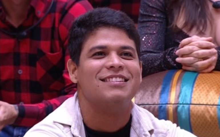 Guilherme conversa com Renata sobre Sincerão e Diego Hypolito aconselha: 'Ela é articulosa'