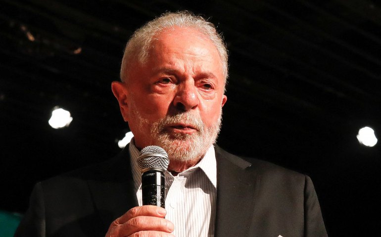 Lula enquadra PT para barrar protestos sobre equipe de transição