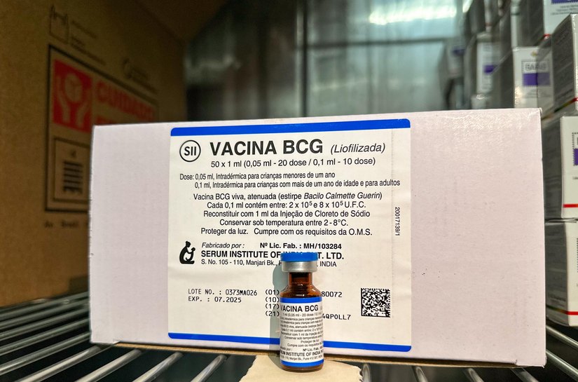 Sesau reforça importância de pais levarem crianças para tomar a vacina BCG