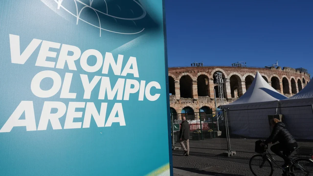 Verona prepara sua antiga arena para a cerimônia de encerramento das Olimpíadas no domingo