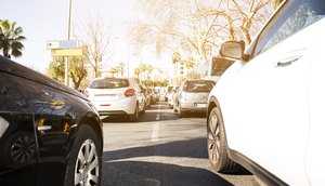 cars-on-highway-in-traffic-jam.jpg