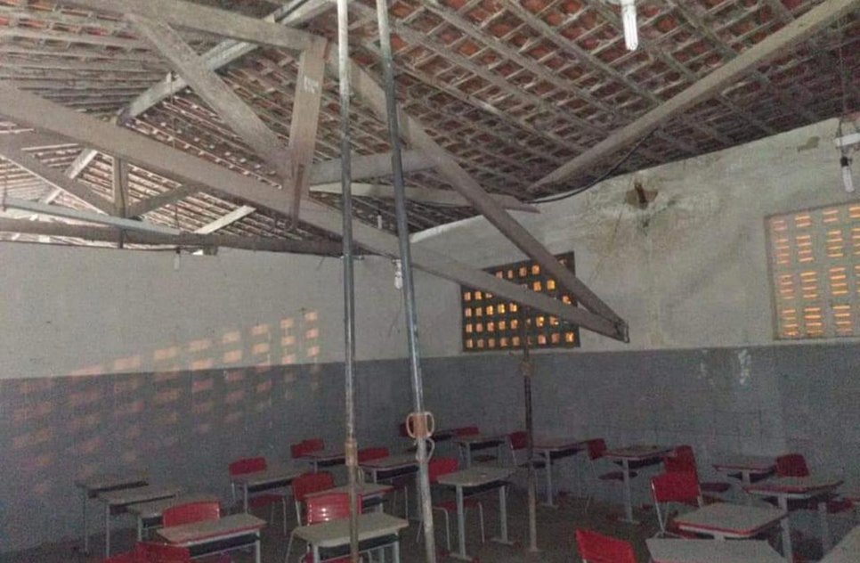 telhado quase cai