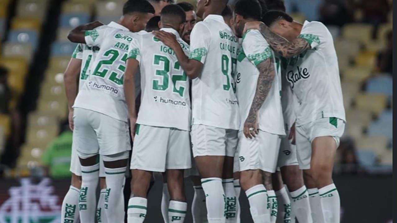 Árbitro relata na súmula ameaça de abandono dos jogadores do Juventude após gol do Fluminense