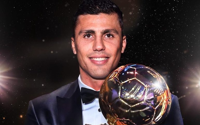 Rodri vê Vini Jr. como um dos melhores do mundo, mas cobra evolução: 'Tem coisas a melhorar'