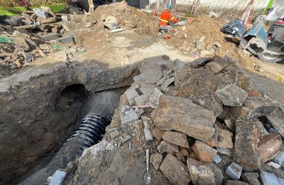 Infraestrutura executa obras de recuperação de drenagem em ruas do Jacintinho