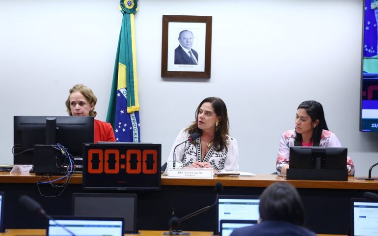 Especialistas vinculam partos prematuros e mortalidade infantil à violência obstétrica