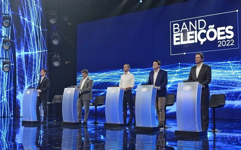 No debate de SP, Haddad e Tarcísio divergem sobre privatização da Sabesp