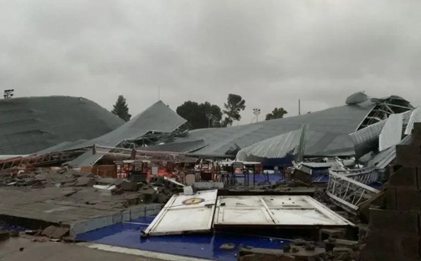 Temporal arrasta avião e mata 13 em competição de skate na Argentina