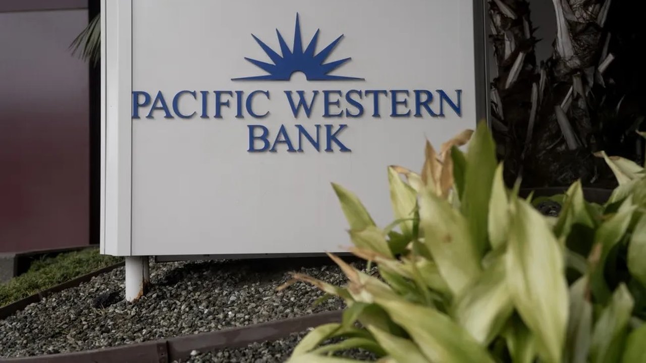Nos EUA, PacWest diz ter registrado saída de depósitos após o fechamento do First Republic