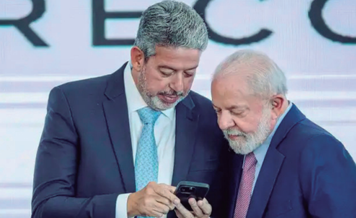 Aplaudido em evento no Planalto, Arthur Lira incomoda Motta e Alcolumbre