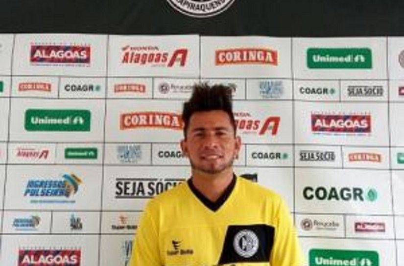 Diretoria alvinegra acerta o retorno do lateral-direito Alex Travassos
