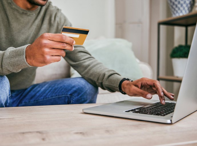 OLX, Temu e AliExpress: estudo revela os e-commerces e marketplaces que mais trazem desconfiança aos consumidores