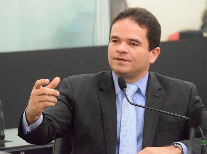 Marcelo Victor é eleito presidente da Assembleia Legislativa de Alagoas