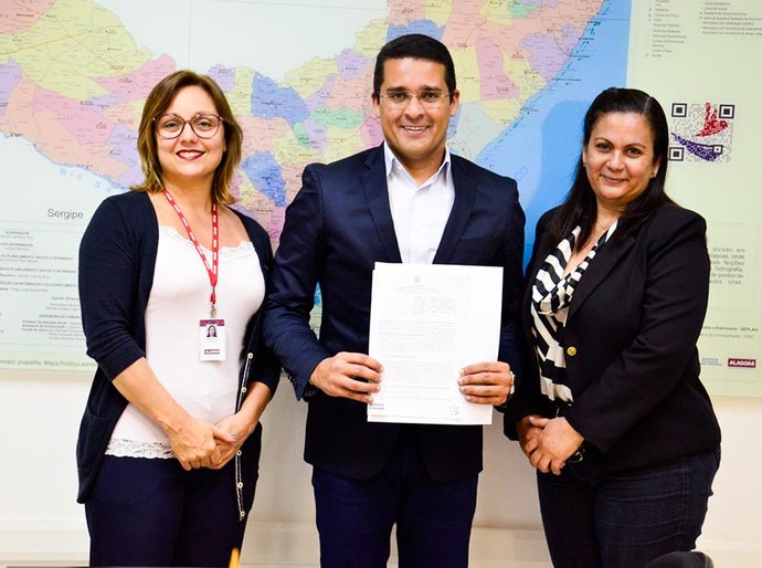 Seplag e Escola de Contas Públicas assinam acordo de cooperação mútua