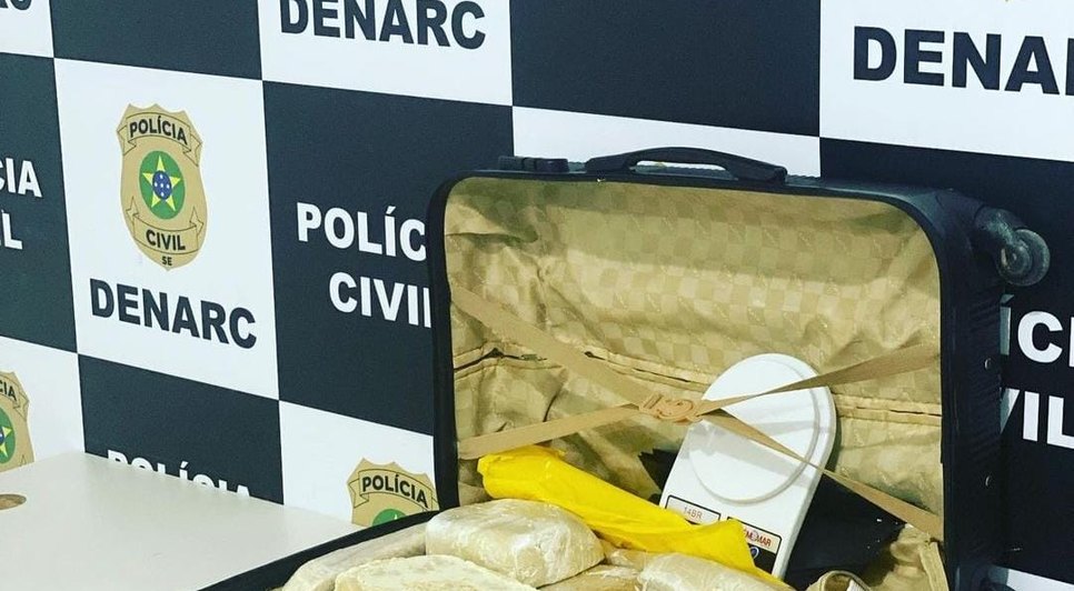 Suspeita de tráfico é presa e cerca de 30 quilos de crack são apreendidos pela polícia em Lagarto / Foto: Polícia Civil/SE