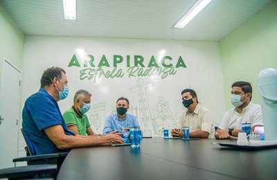 Prefeitura de Arapiraca e Facomar fecham parceria para atender demandas comunitárias